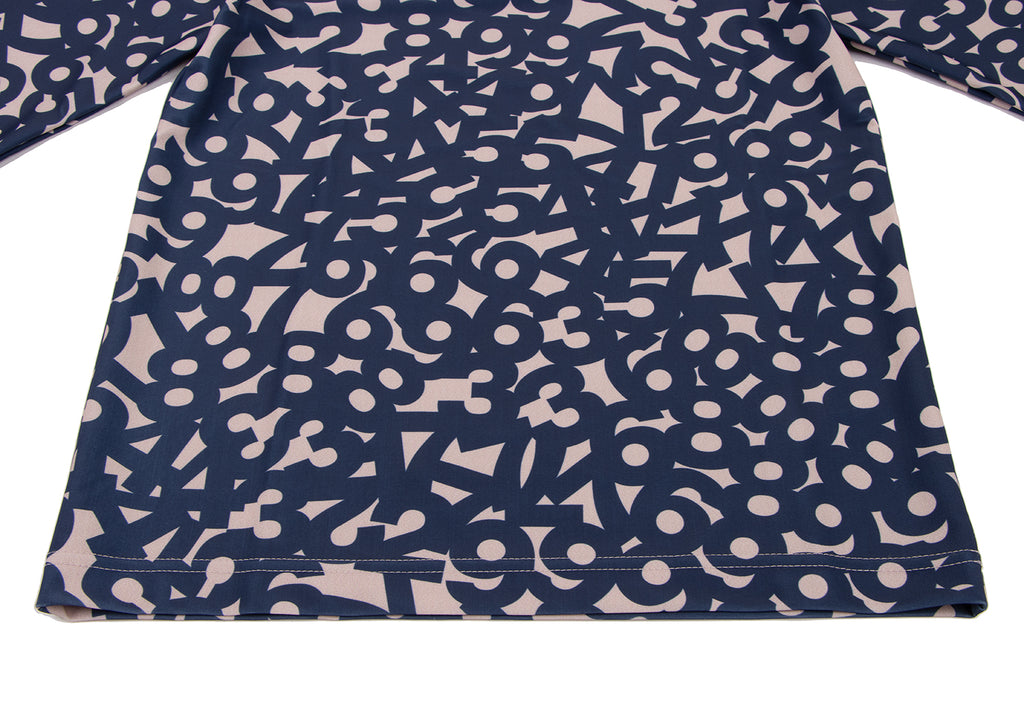 COMME des GARCONS JAPAN. Navy Color Poly Logo Abstract Drawing Top