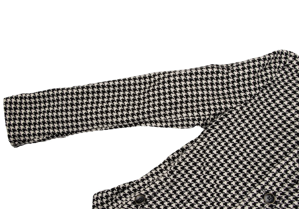 Max Mara  ITALY. WEEKEND White, Black Houndstooth Jacket
