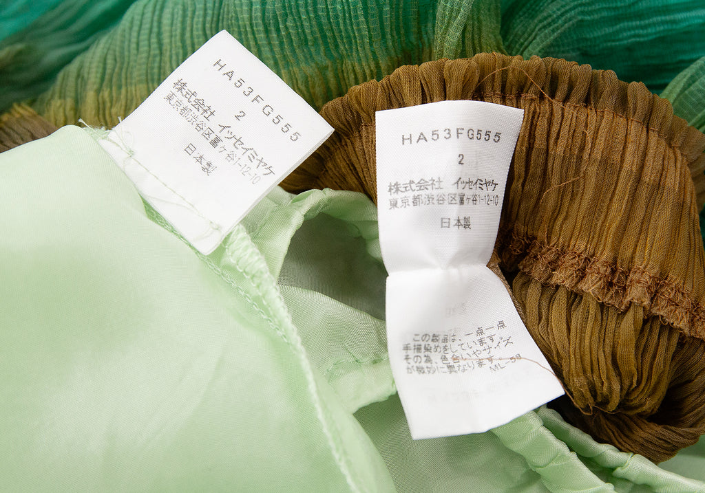 ISSEY MIYAKE JAPAN. "HaaT: Green, Brown Dyed Stripe Printed Skirt