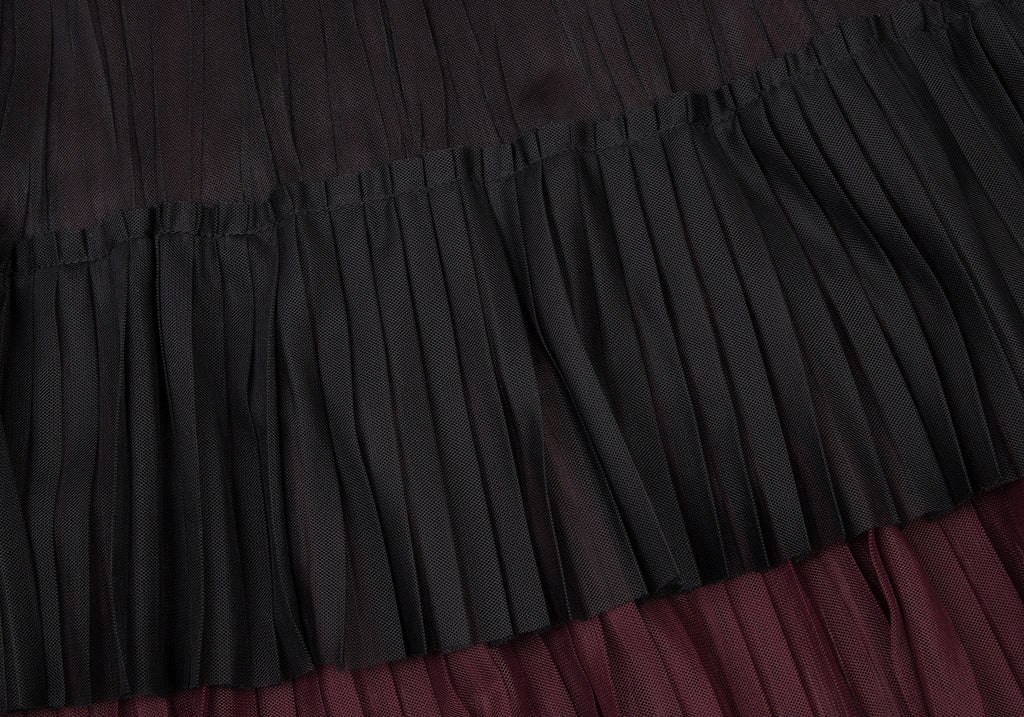 HIROKO KOSHINO Japan. HIROKO BIS. Black/Burgundy Layer Switching Wrinkle Skirt