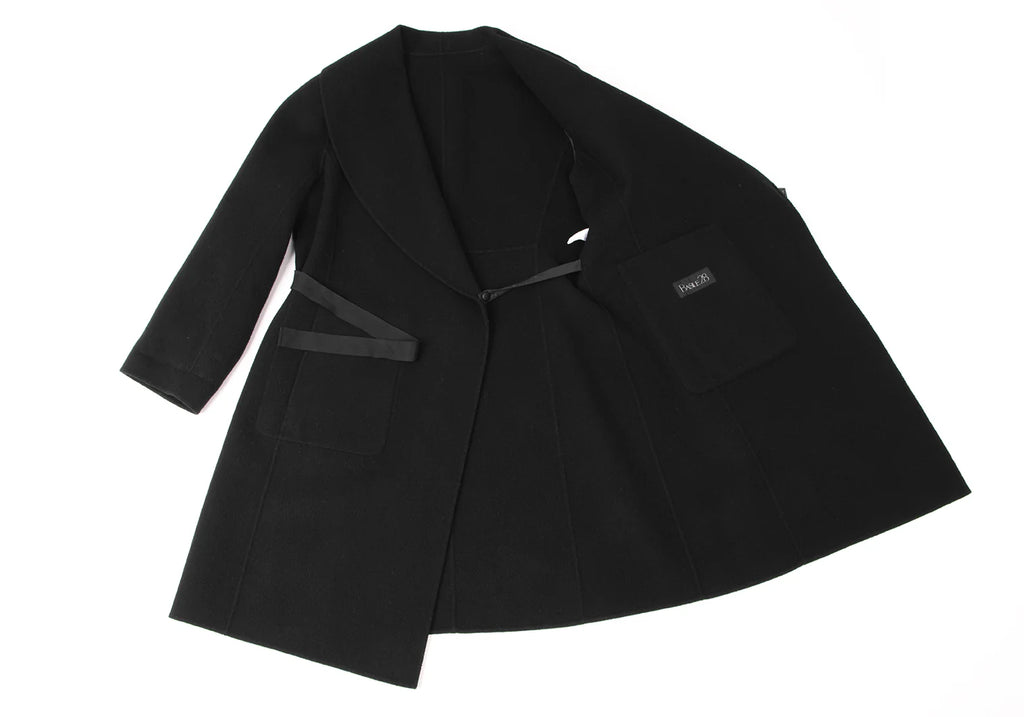 MaxMara BASILE 28 ITALY. Black Cashmere Blended Belt Design Coat