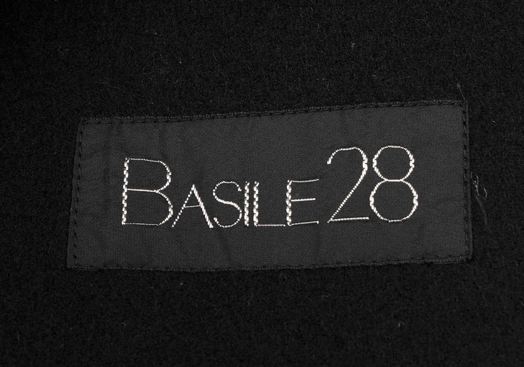 MaxMara BASILE 28 ITALY. Black Cashmere Blended Belt Design Coat
