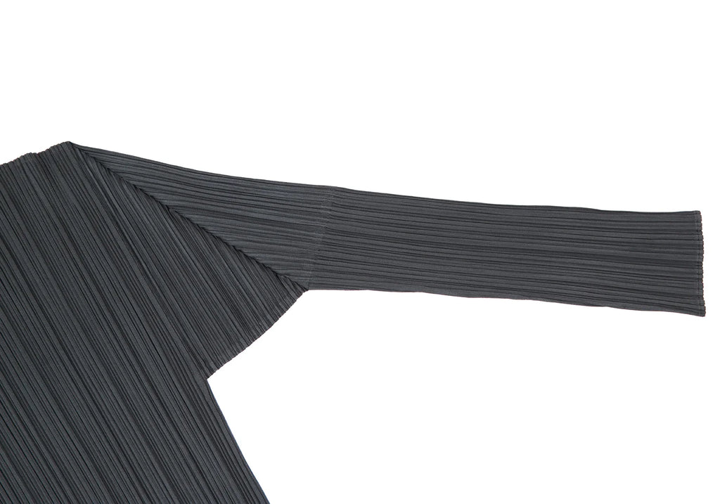 ISSEY MIYAKE JAPAN. PLEATS PLEASE. Charcoal Gray Pleated Turtle Neck Long Sleeves Top