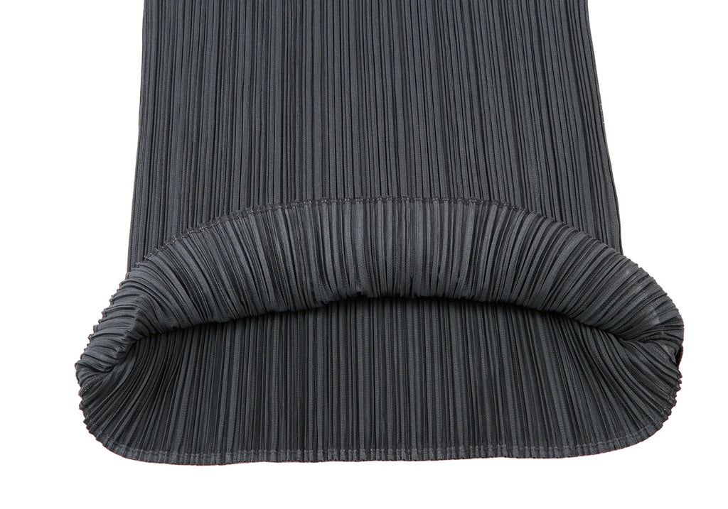 ISSEY MIYAKE JAPAN. PLEATS PLEASE. Charcoal Gray Pleated Turtle Neck Long Sleeves Top