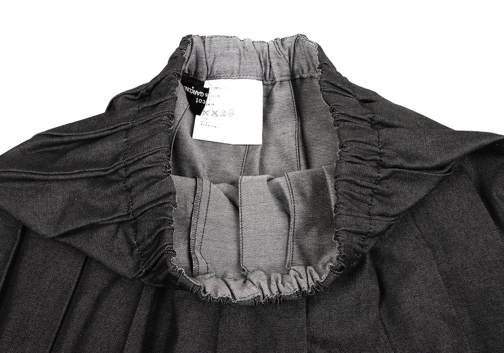 COMME des GARCONS JAPAN. TRICOT. Black Pleated Denim Skirt