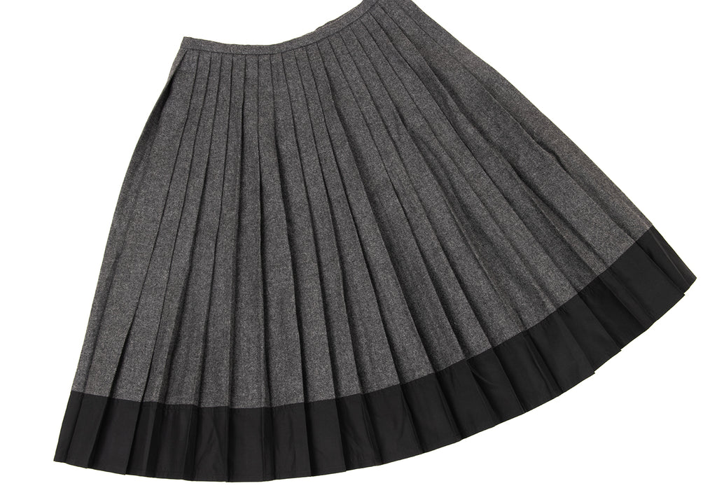 MaxMara ITALY. SPORTMAX Grey Switching Wool Pleats Skirt