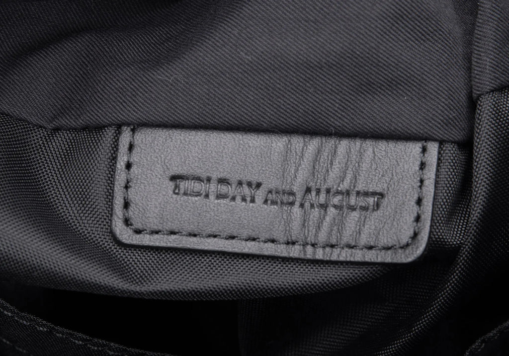 TIDI DAY AND AUGUST JAPAN. Black Large Padding Shoulder Bag