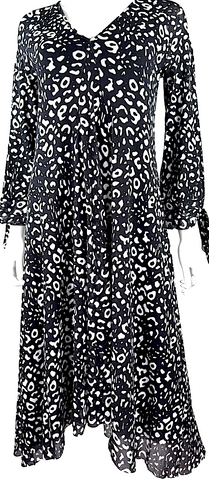 Dolce & Gabbana Italy. Crew Neck Black Wool Blend Knee-Length Dress