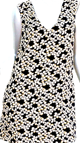 Dolce & Gabbana Italy. Crew Neck Black Wool Blend Knee-Length Dress