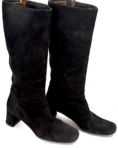 Manolo Blahnik Paris. NEW w/o TAGS Black Suede Leather Open Toe Slip On Heels Pumps Size 38 FR