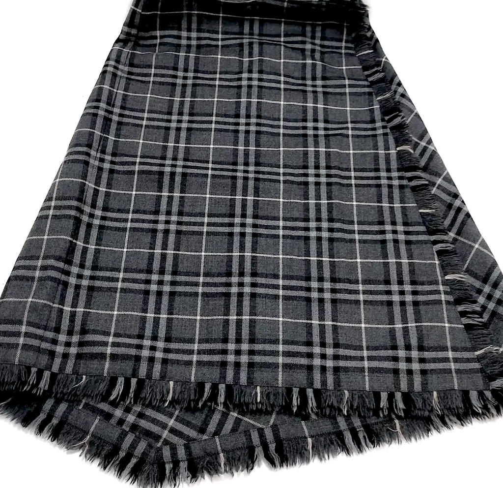 Burberry London. Black/Grey Plaid Wool Skirt