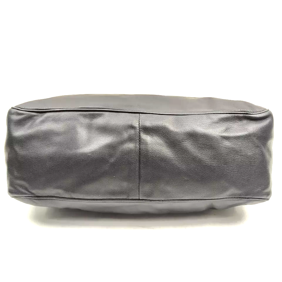 Yves Saint Laurent Paris. Black Leather Shoulderbag / Handbag