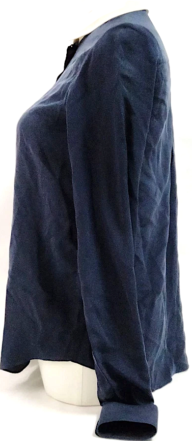 Chloe Paris. Dark Navy Silk Blouse w/White Peter Pan Collar