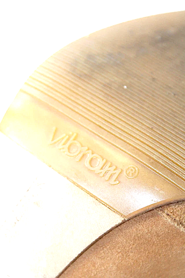 Manolo Blahnik PARIS. Camel Suede Leather Pointed Toe Ankle BootsSize 40