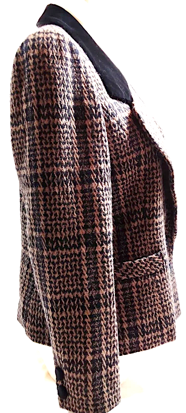 Chloe Paris. Vintage Miss Chloe. Tweed Style Accent Collar Wool, Nylon, Polynosic, Cupro Blazer