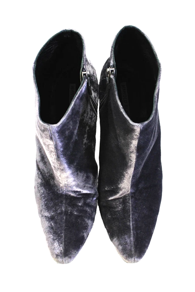Manolo Blahnik Paris. Vintage Gray Velvet Pointed Toe Block Heels Ankle Boots