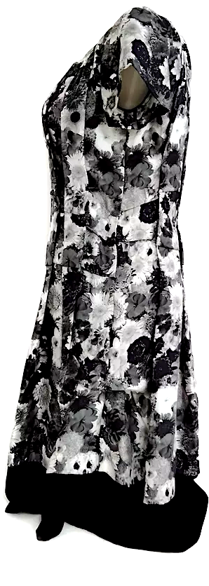 Louis Vuitton Paris. Grays Floral Silk, Rayon Dress