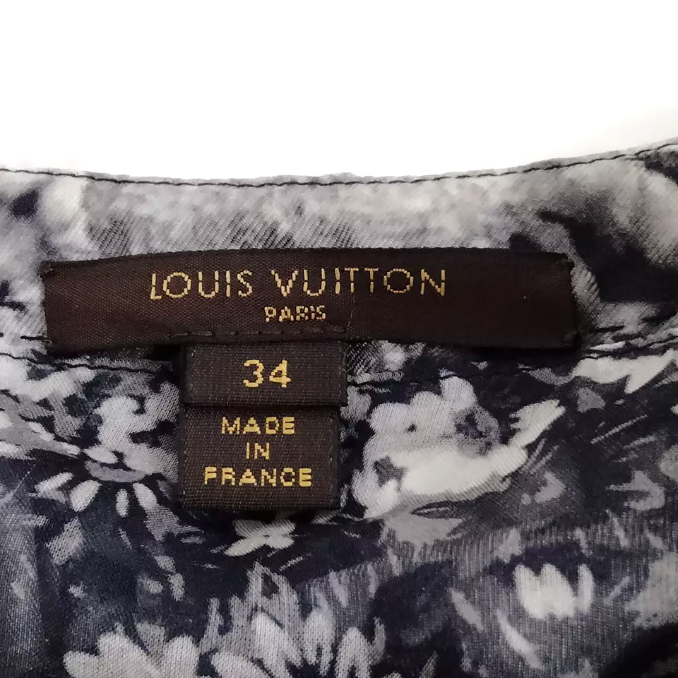 Louis Vuitton Paris. Grays Floral Silk, Rayon Dress