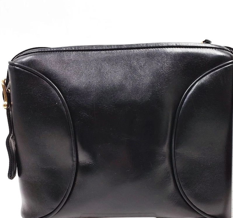 Gucci Italy. Black Leather Vintage Shoulder Bag