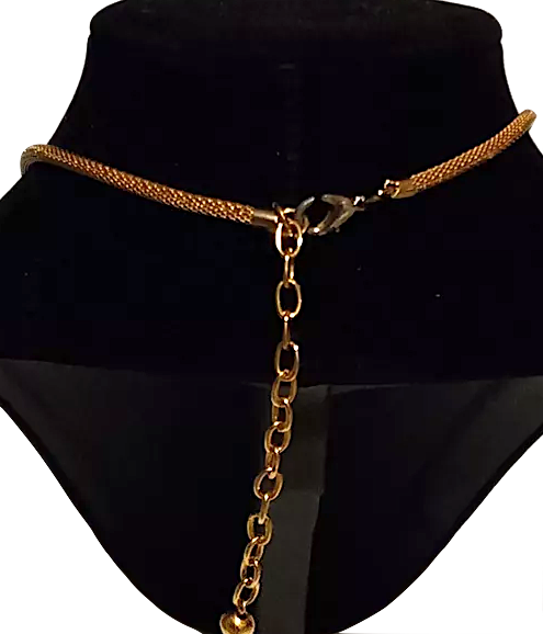 Vntage NY. Unsigned 1970s Goldplated Quality Necklace
