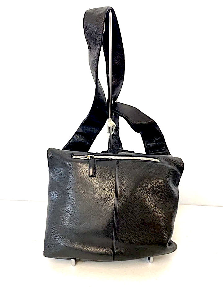 Michiamo JAPAN. Black Lambskin Leather Buckle Strap Lined Shoulder Bag