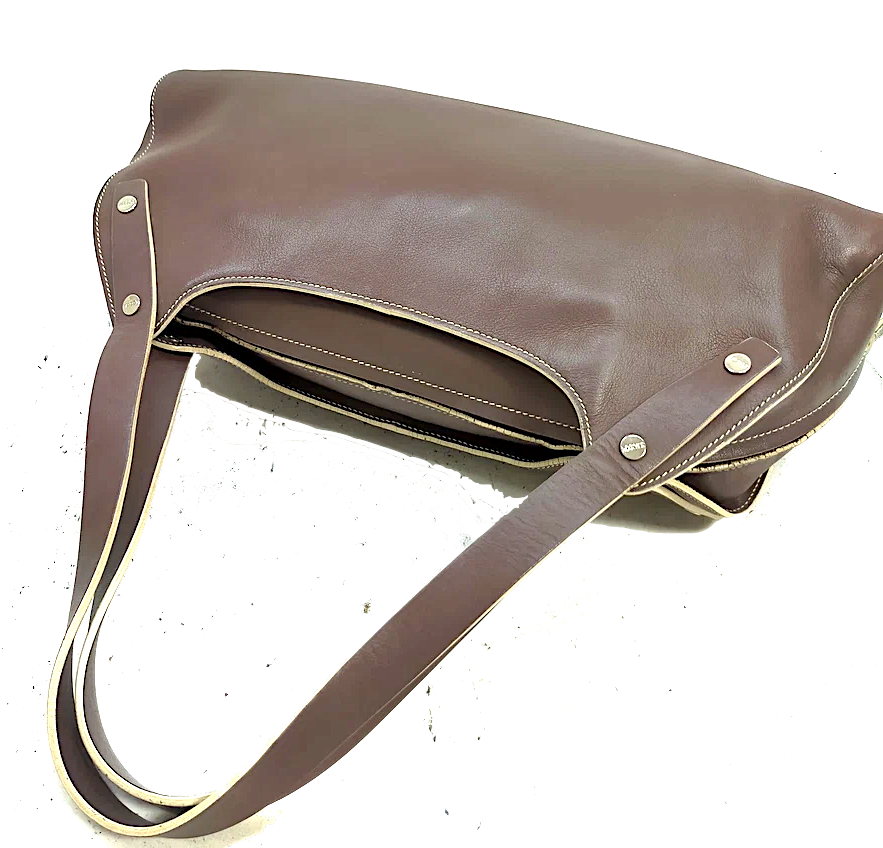 LOEWE MADRID. Brown Leather Shoulder Bag