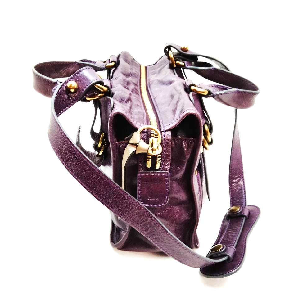 Chloe Paris. Eggplant Color Leather Shoulderbag