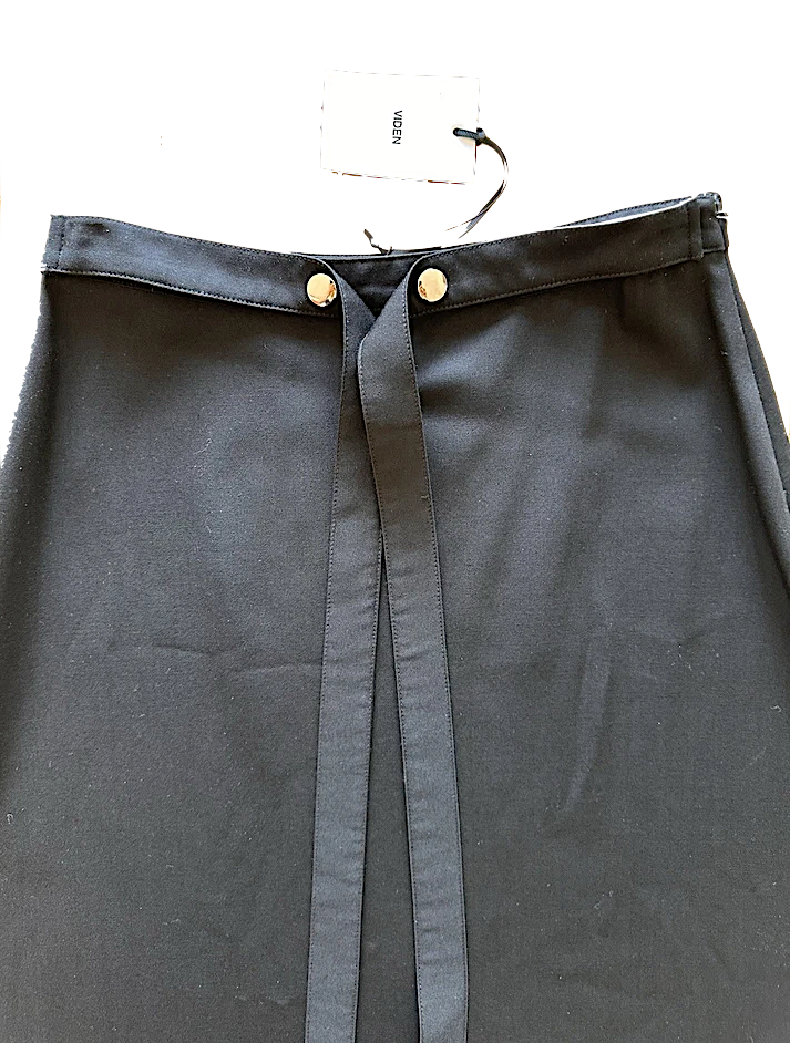 Viden NWT. Black Pure Wool A-Line Skirt