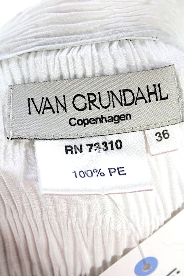 Ivan Grundahl Copenhagen. White/Black Contrast Pleats (Like Issey MIyake) Polymaide Wrap Open Dress/Coat