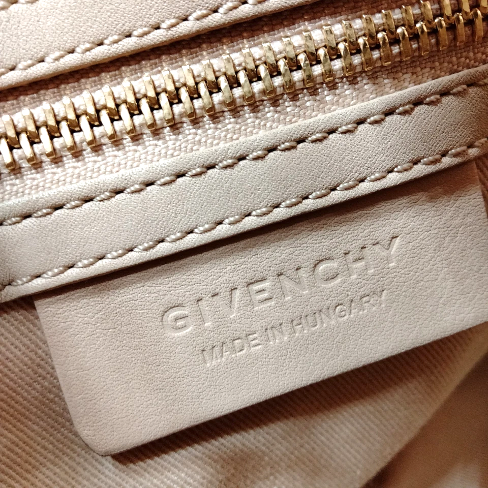 GIVENCHY PARIS. Honey Brown Leahter Hobo Style Shoulderbag