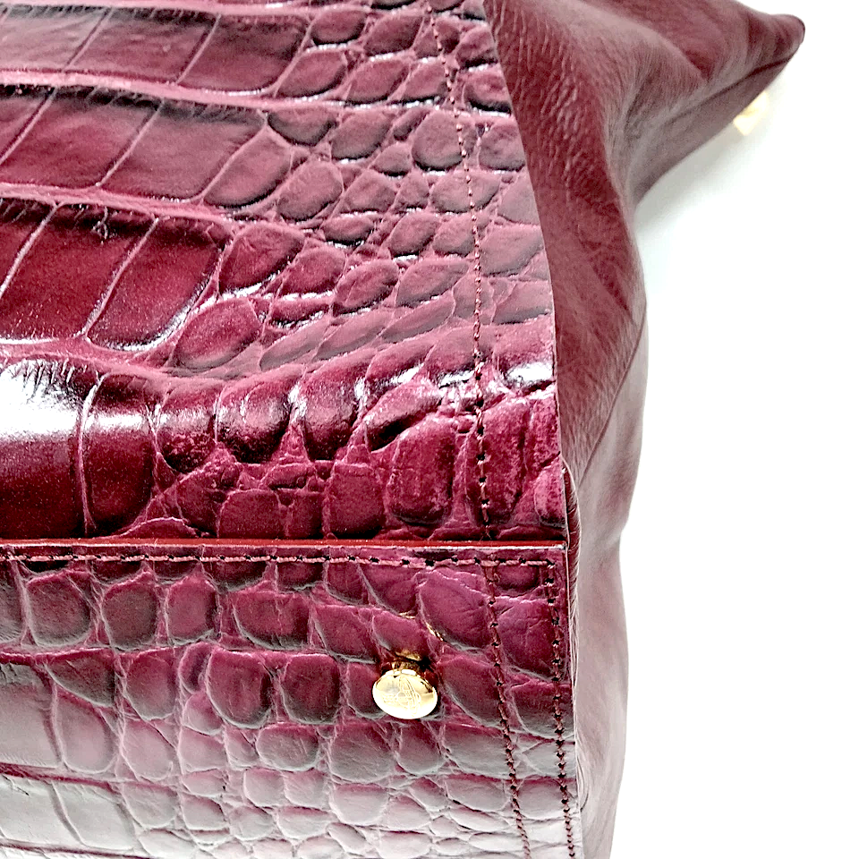 VIVIENNE WESTWOOD UK. NEW W/O TAG. Bordeaux Croc Pattern Leather Distressed Large Shoulder Bag / Tote Bag