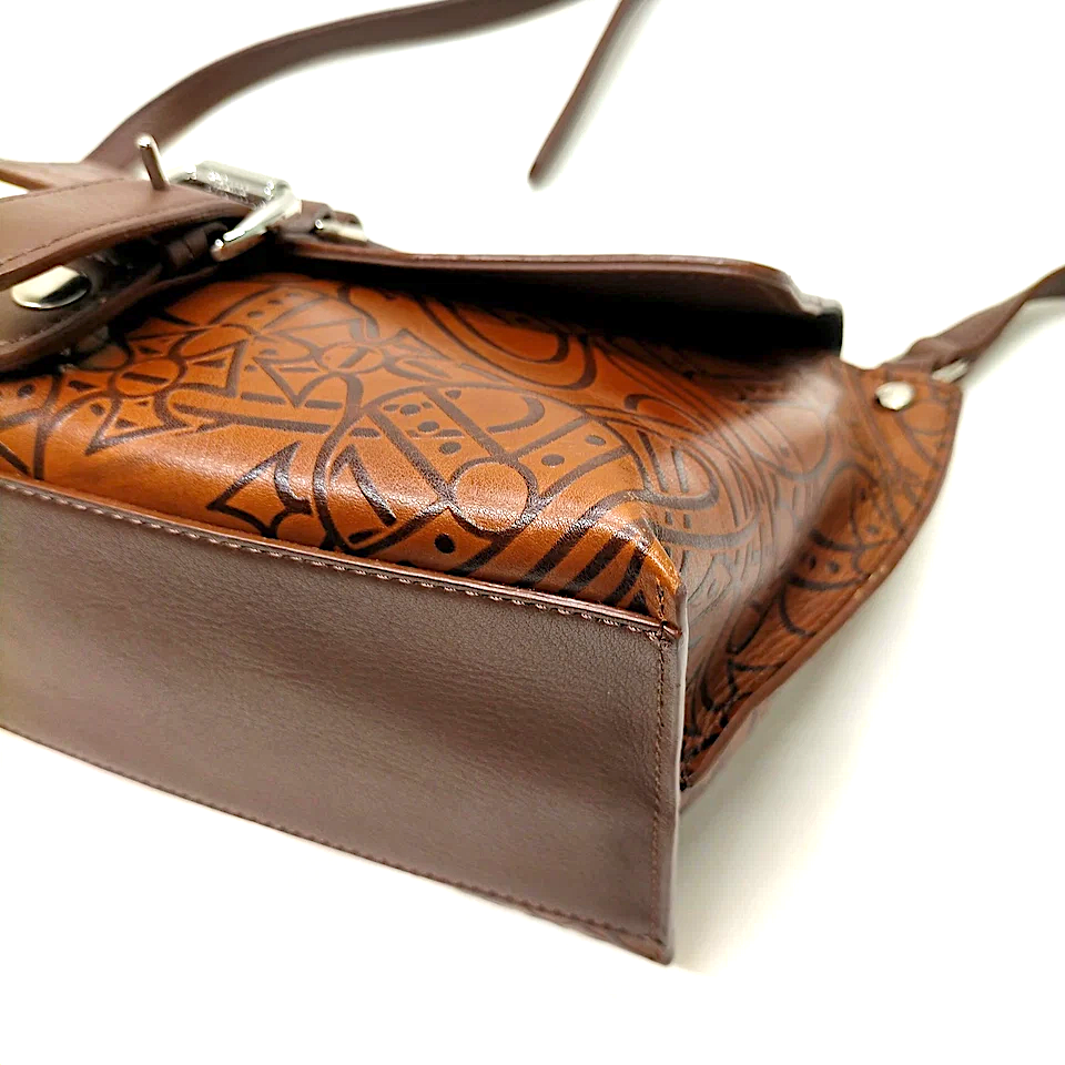 Vivienne Westwood UK. NEW W/O TAG. Brown Leather Shoulder Bag