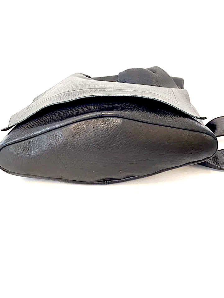 Michiamo JAPAN. Black Lambskin Leather Buckle Strap Lined Shoulder Bag