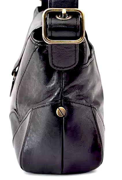 Chloe Paris. Vintage Black Leather Shoulder Bag / Hand Bag