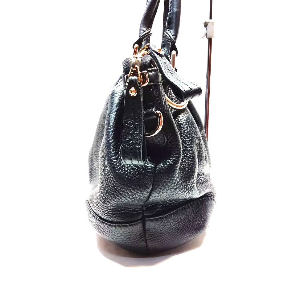 Gucci Italy. Authentic Black Pebbled Leather Shoulder Bag, Hand Bag