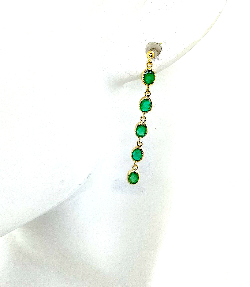 Unbraded Paris. Fine Jewelry. Emeralds 1.75ct Hallmarked, 18ct Gold Setting Dangling Vintage Earrings Pierce