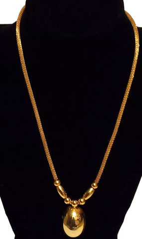 ViVintage Monet 1970s NY. Goldplated Rare Puffy Heart Pendant Long Round Snake Chain Necklace