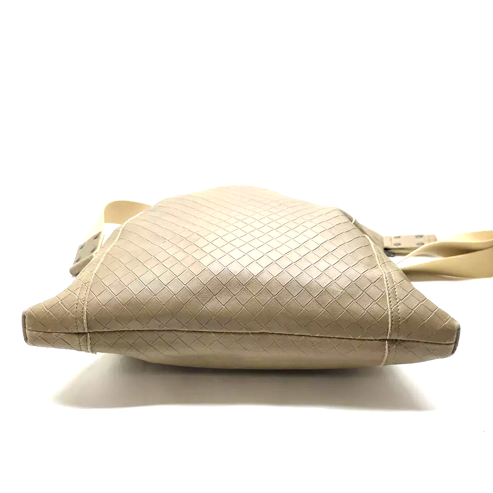 BOTTEGA VENETA ITALY. Brown Leather Crossbody Bag/ Shoulder Bag