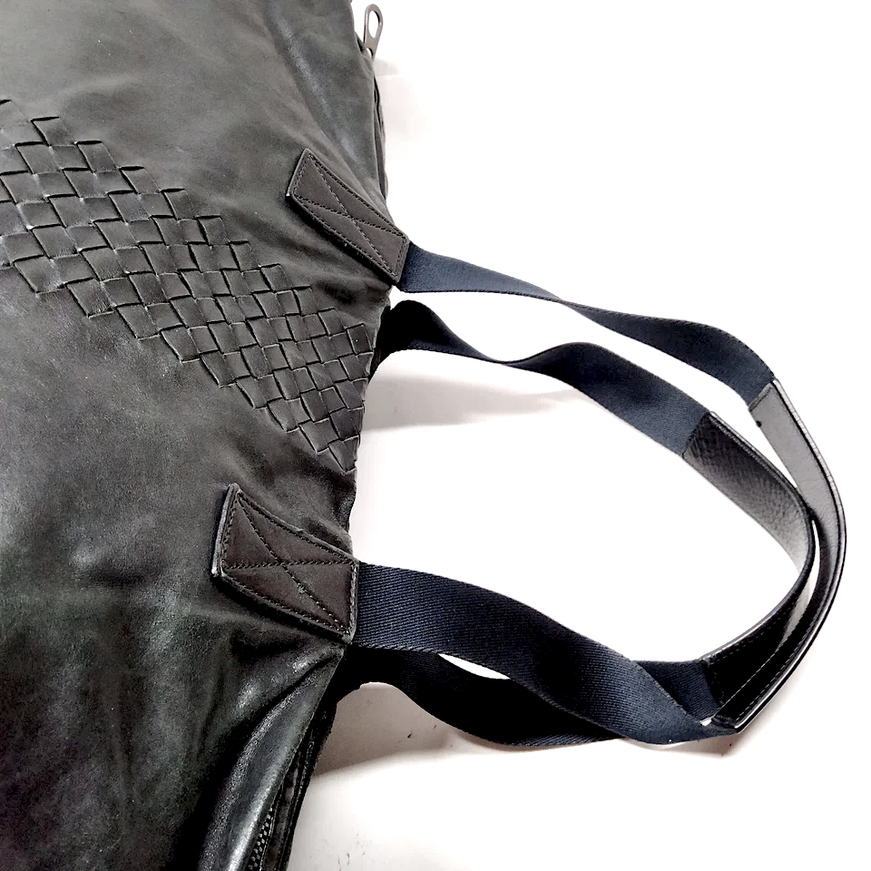 Bottega Veneta Italy. Black intercciato Leather Shoulder Bag/ Weekender