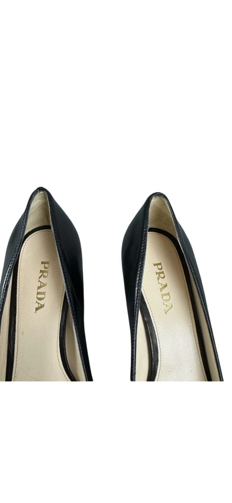 Prada Pumps Italy. NEW W/Box Black Leather Calzature Donna Nappa Studded Buckle US 9.5