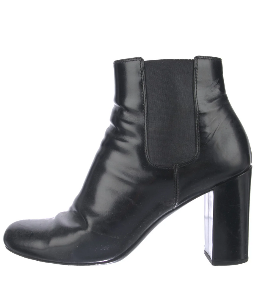 Saint Laurent Paris. Black Leather Chelsea Boots SZ38.5