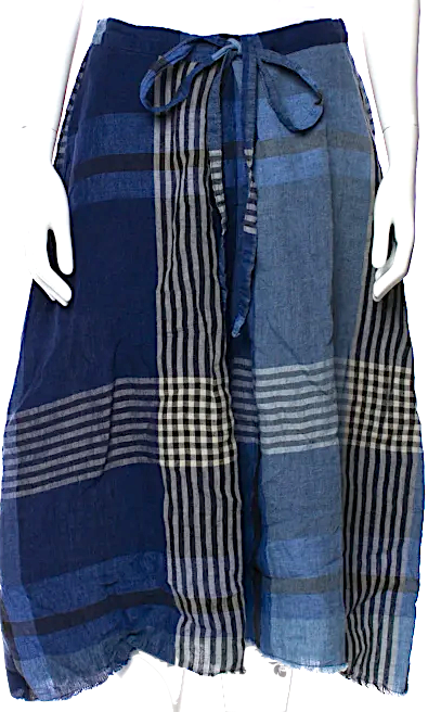 Hannoh Wessel Paris. Plaid Linen Midi Length Skirt