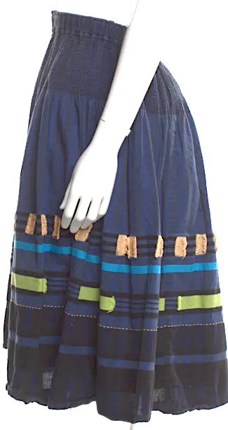 Issey Miyake "Me" Japan. Blue  Embroidered Accent Knee-Length Skirt