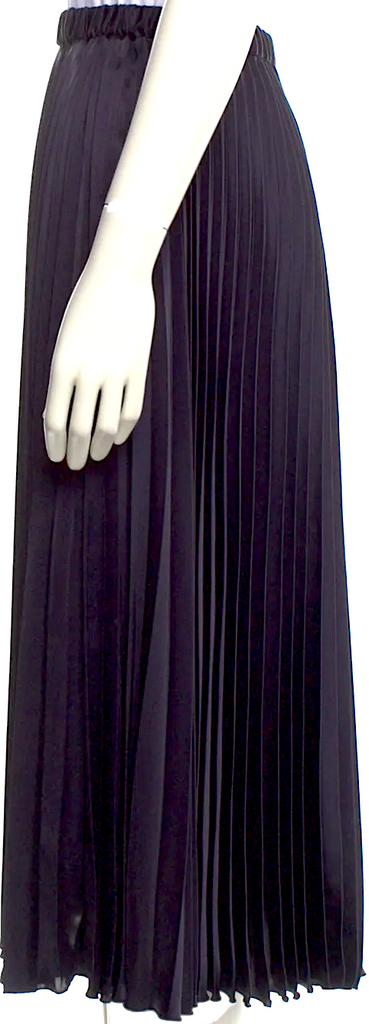 United Arrows Japan. Black Pleated Accents Midi Length Skirt