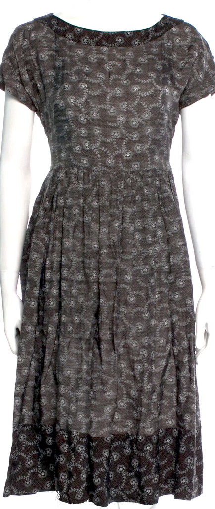 COMME des GARÇONS JAPAN. TRICOT. Grey Pleated Floral Print Bow Accents Midi Length Dress