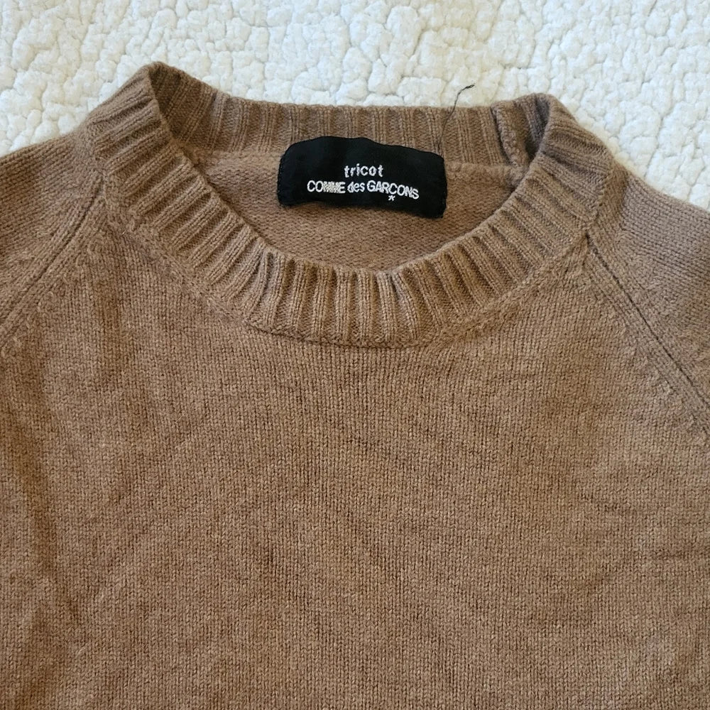 Comme Des Garcons Japan. Brown 100% Wool Ruffle Hem Sweater