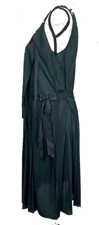 Nina Ricci Paris. Black Silk symmetrical Ruffle Midi Dress