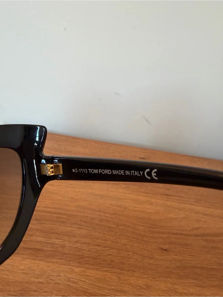 Tom Ford NY. AUTHENTIC Black Oversized Cat-Eye Sunglasses