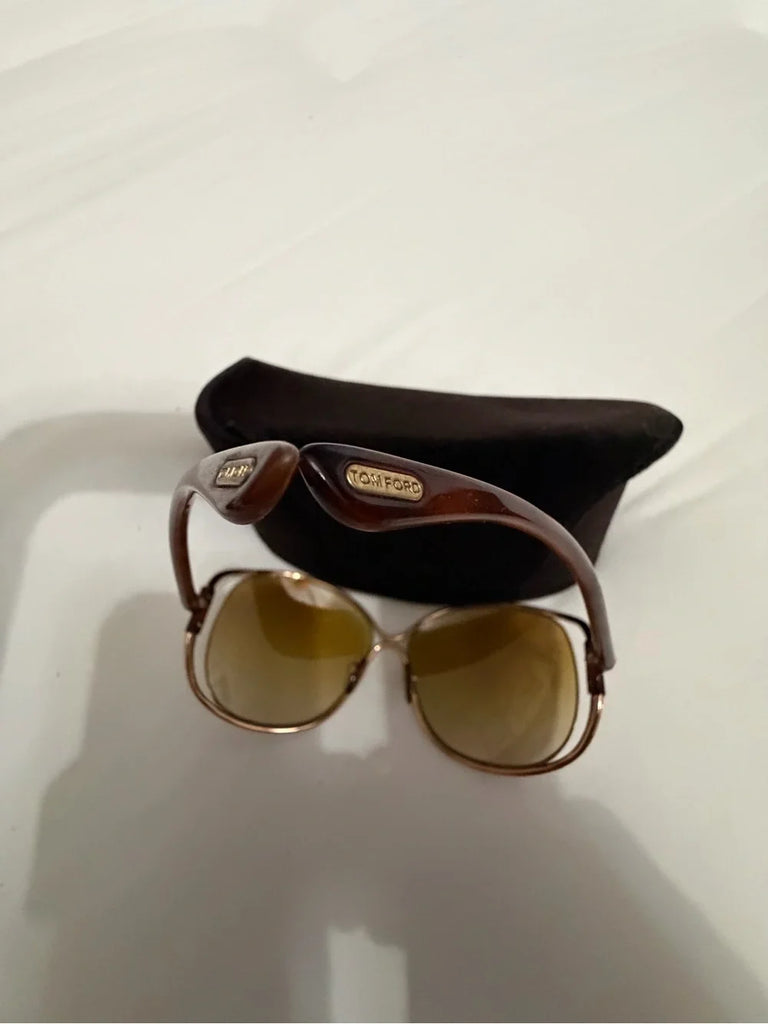 Tom Ford NY. Goldplated Frame, Rose/Brown Gradient lens Butterfly Sunglasses