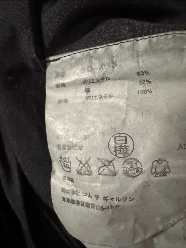 Comme des Garcons JAPAN. Black Short-Sleeve Pleated Convertible Coat Jacket Top